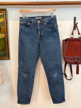 Vintage Levi’s Wedgie Jeans 29 High Rise Medium Wash Patina